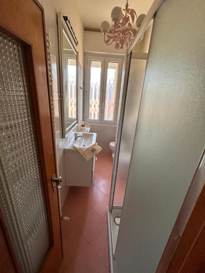 Camere In Appartamento Condiviso Vista San Luca Bolonia Exterior foto